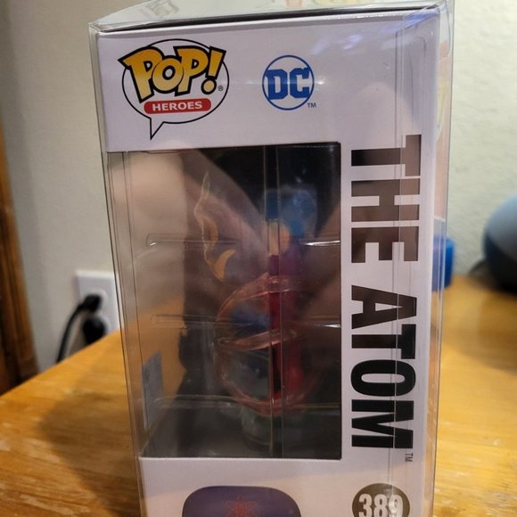 Justice League The Atom 2021 Wondrous Convention Exclusive Funko Pop - Picture 2 of 6